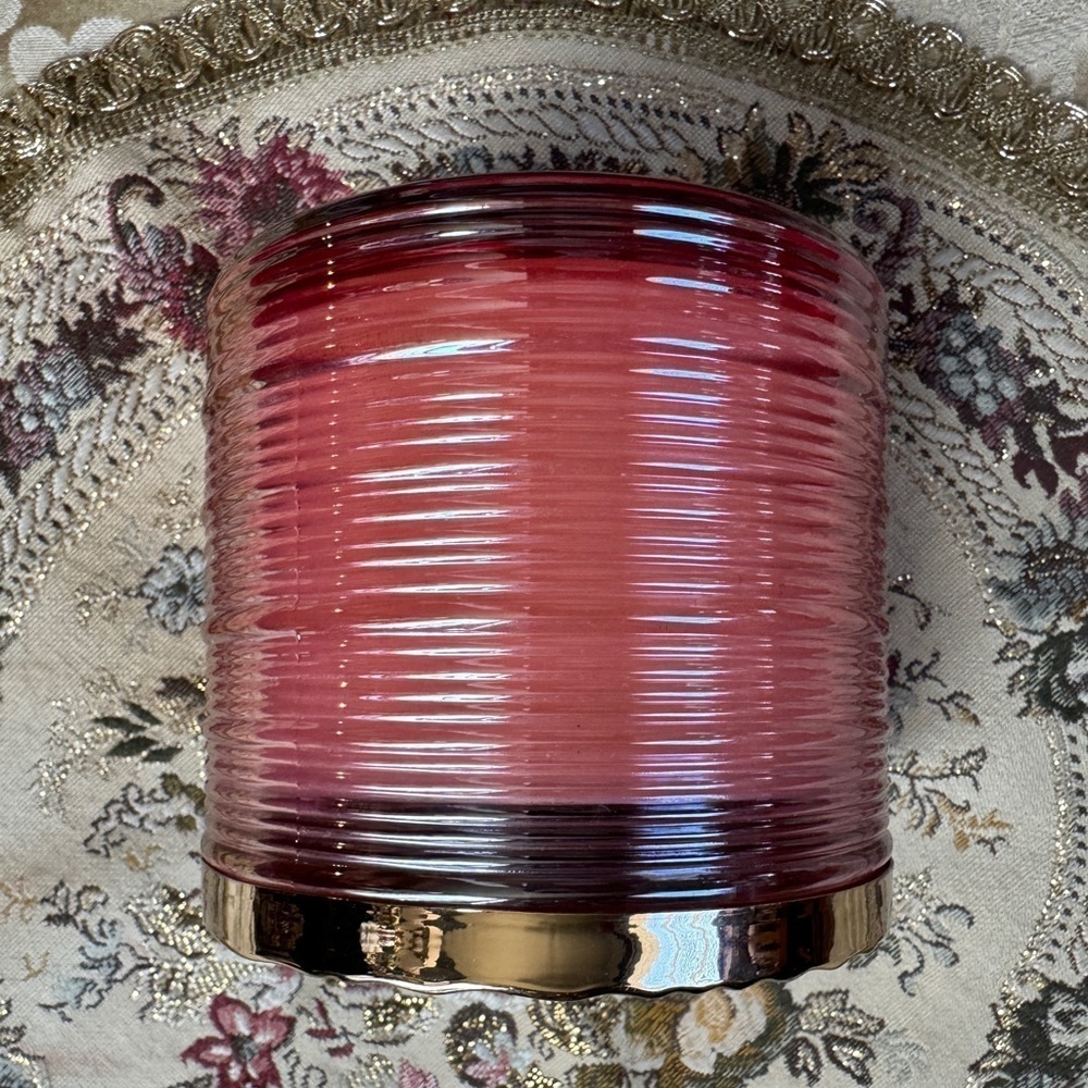 Bath & Body Works Pink Sands & Petals Candle – 95% Full